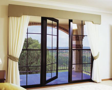 7 طرق لتغطية النوافذ الخاصة بك في النمط