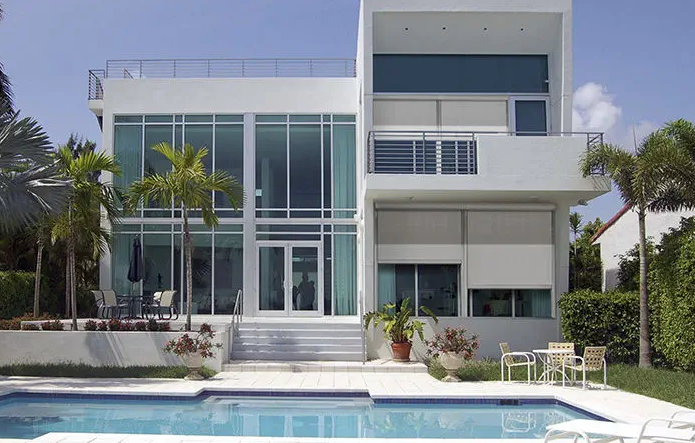 ستائر خارجية قابلة للسحب أوتوماتيكية