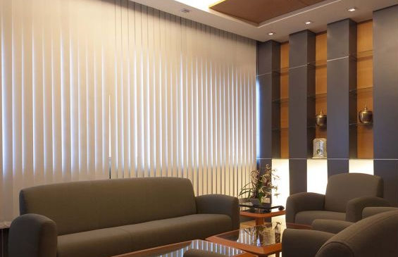 الستائر الرأسية