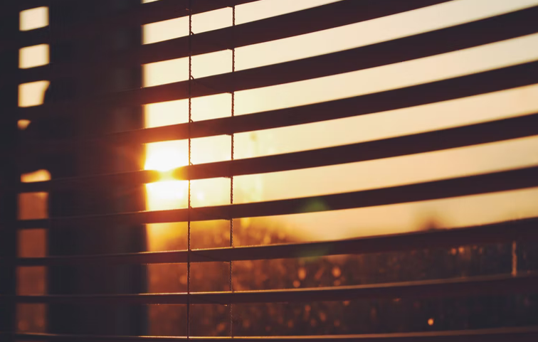 تأثير الستائر الشمس الرفاتان