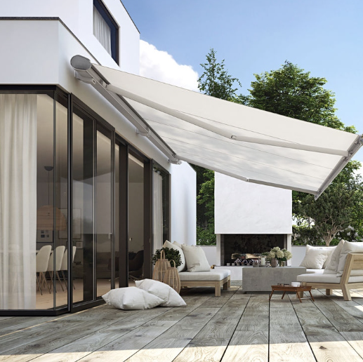 الفناء القابل للسحب المظلة