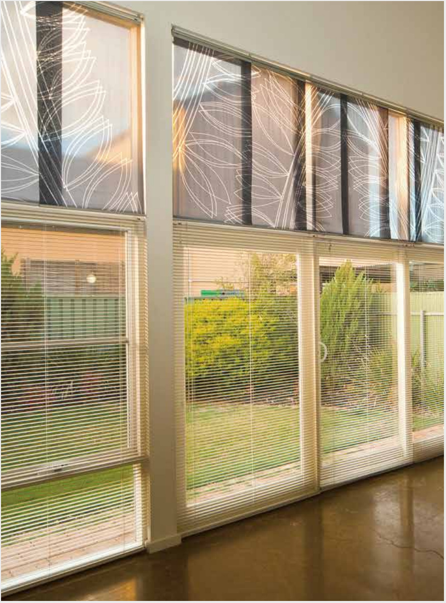 بنيت في الستائر الفينيسية المتكاملة